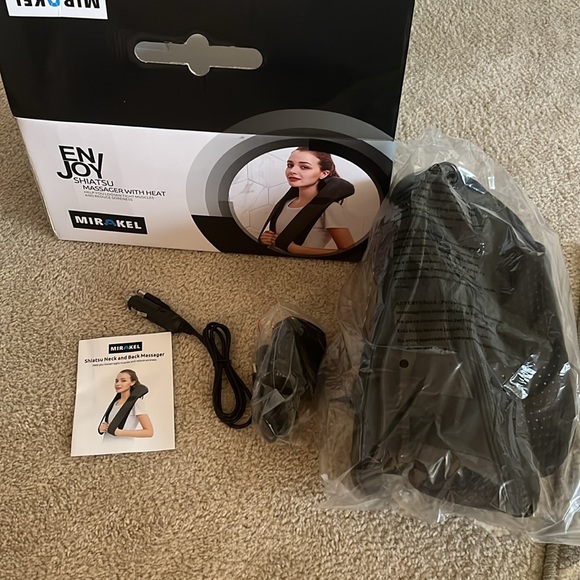 Shiatsu Neck and Back Massager - Picture 5 of 12